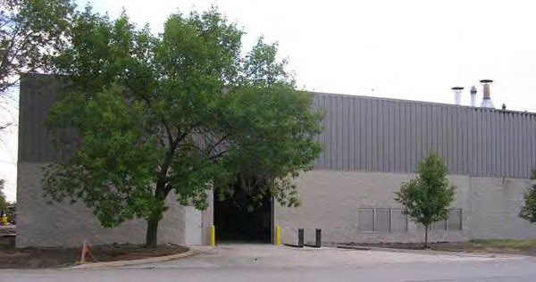 Exterior of Overton Gear in Addison, Illinois